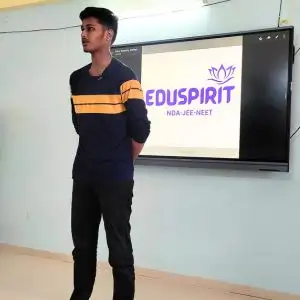 Student giving a speech during a Soft skill session at Eduspirit