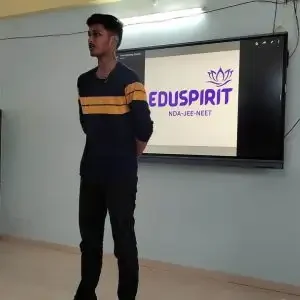 Student giving a speech during a Soft skill session at Eduspirit